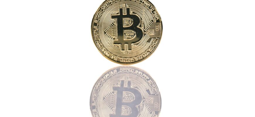 bitcoin, cryptocurrency, crypto, money, digital currency, blockchain, finance, stock market, stock exchange, isolated, bitcoin, crypto, crypto, stock market, stock market, stock market, stock market, stock market